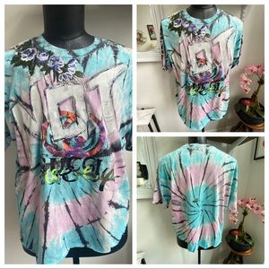 Graffiti tide dye cropped shirt